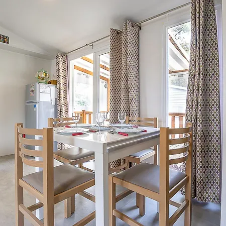 Apartamento Mobilhome Confort *